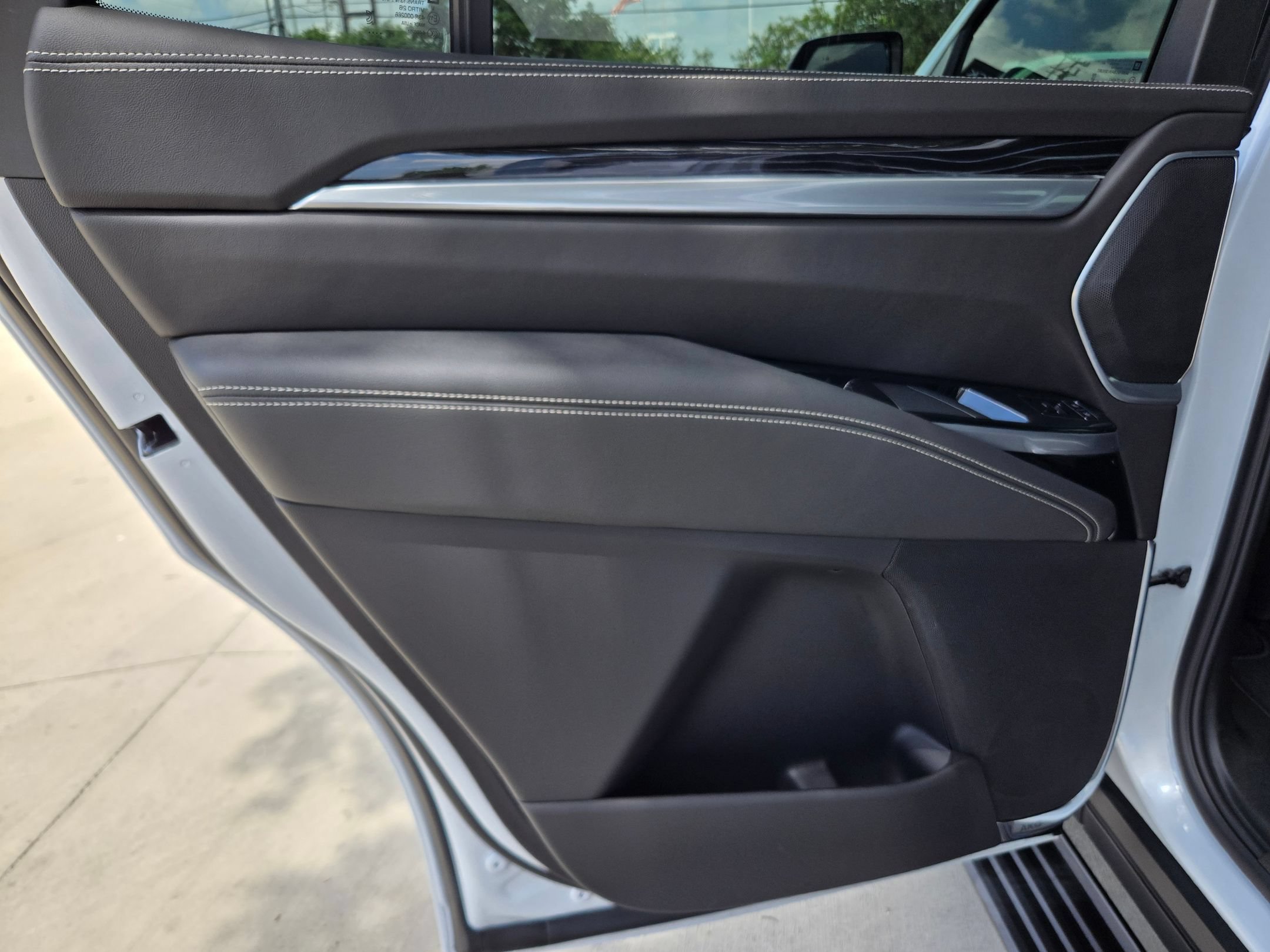 2026 Cadillac Escalade Sport - Photo 23