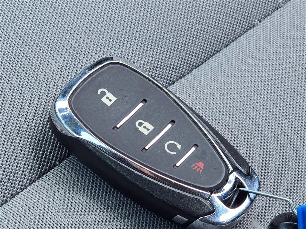 Used 2025 Gray Chevrolet LT image 25
