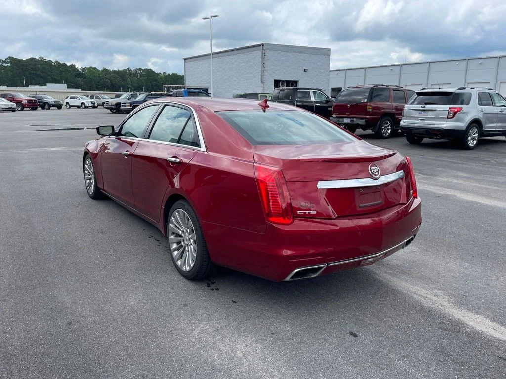 Used 2014 Red Cadillac 3.6L Luxury image 6