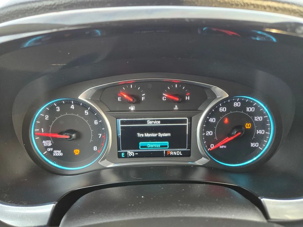 Used 2019 White Chevrolet LT AWD image 25