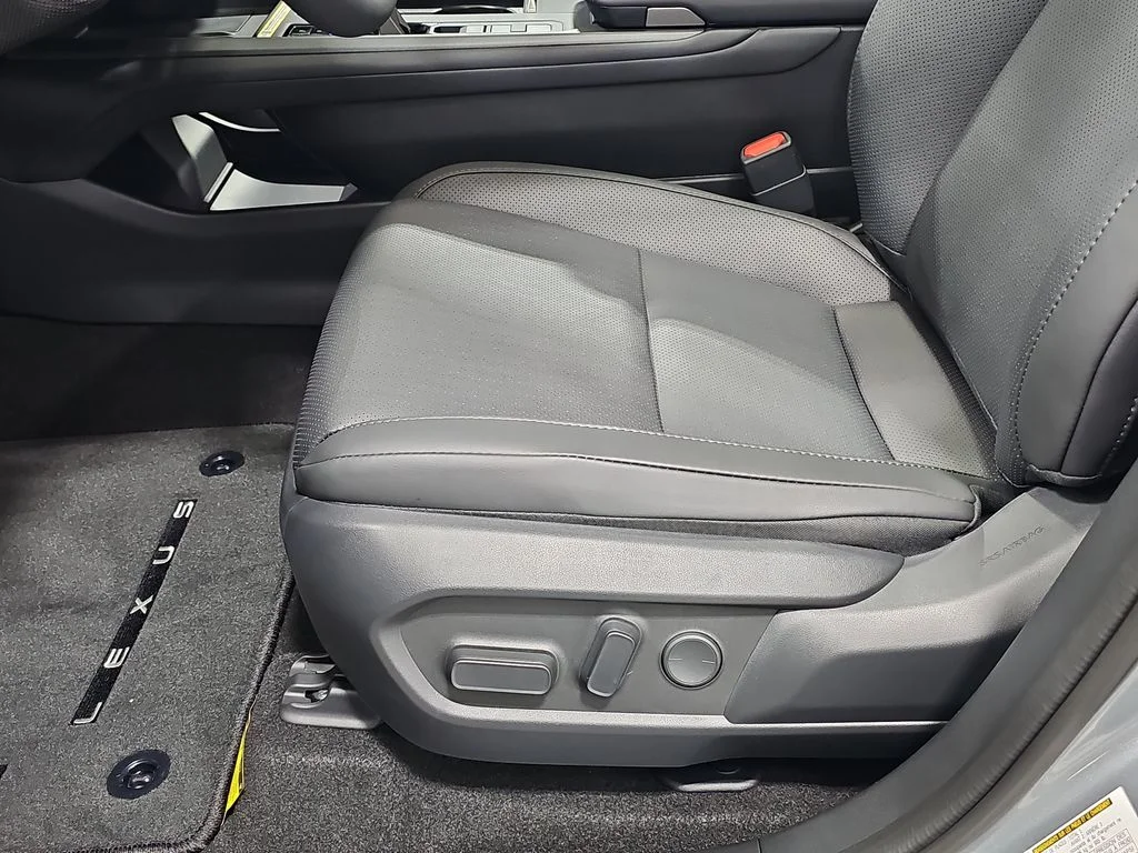New 2026 Iridium Lexus PREMIUM image 28