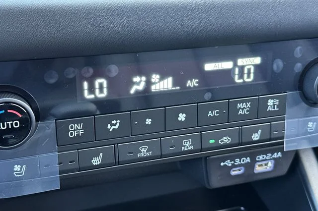 New 2026 ICE SILVER METALLIC Subaru Touring XT image 18
