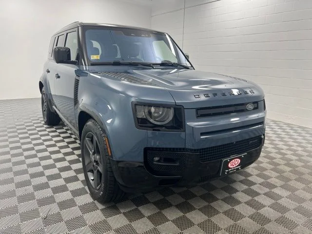 Used 2023 Blue Land Rover X-Dynamic SE image 1