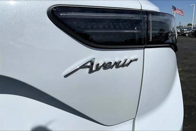 New 2026 Iridescent White Tricoat Buick Avenir image 9