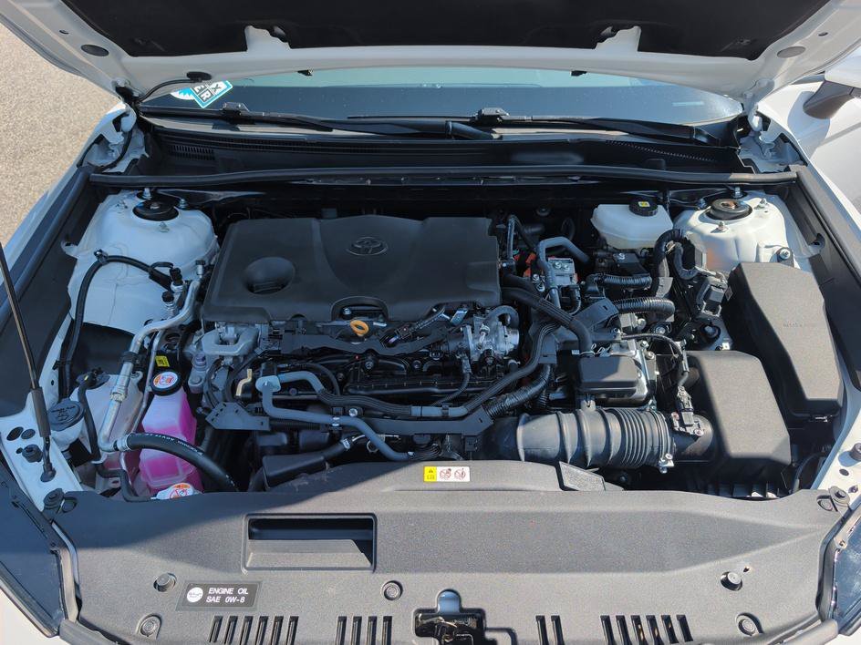 Used 2025 Ice Toyota SE image 28