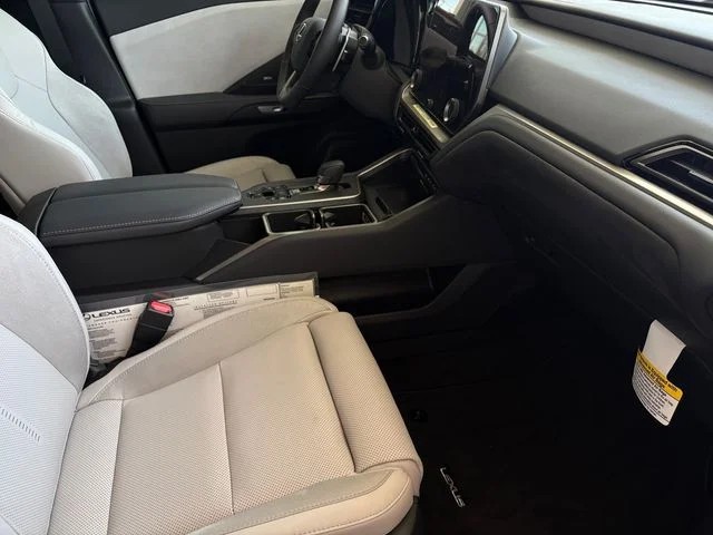 New 2026 Red Lexus 550h+ Luxury image 28