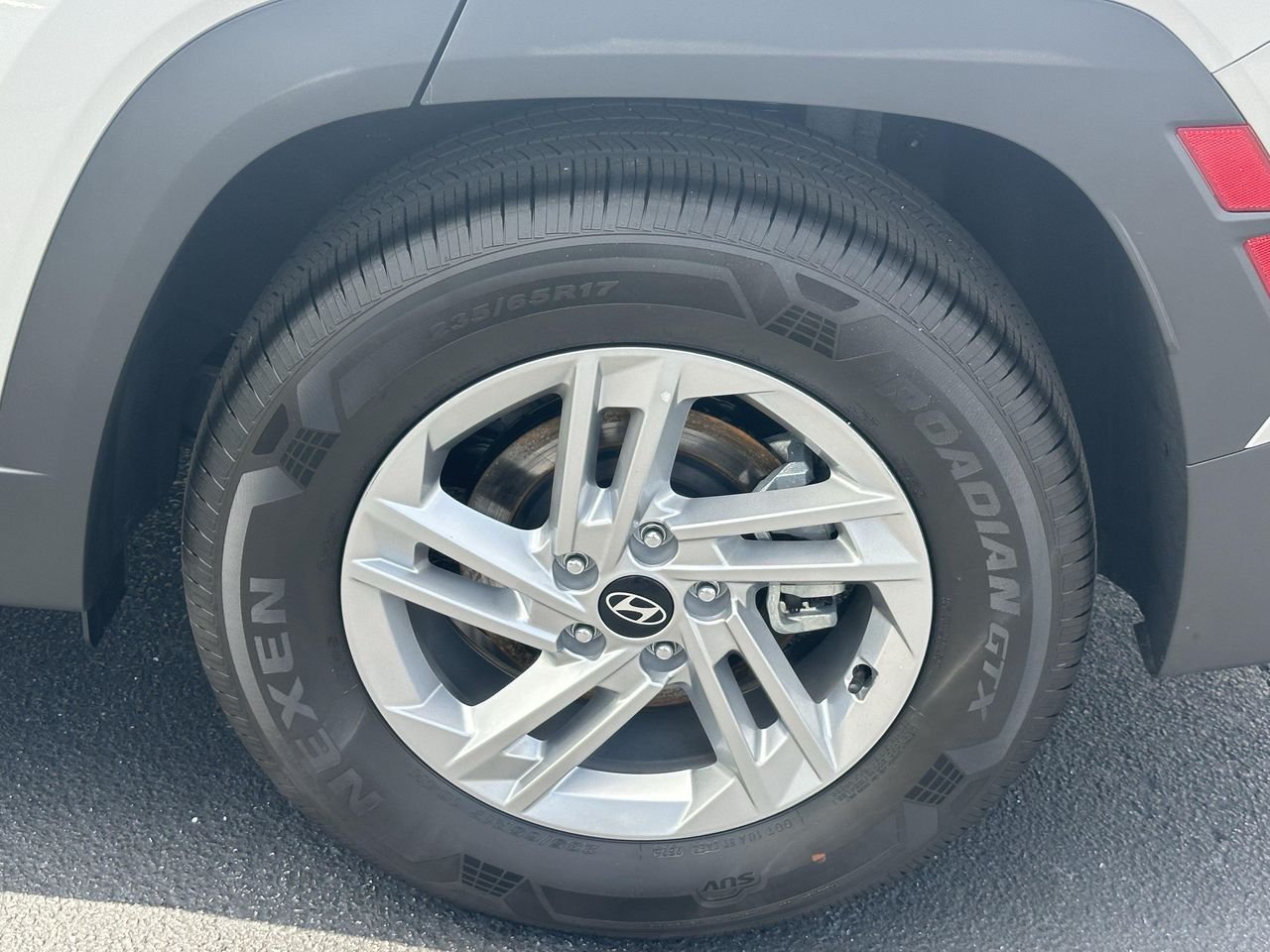 New 2026 Shimmering Silver Hyundai SE image 17