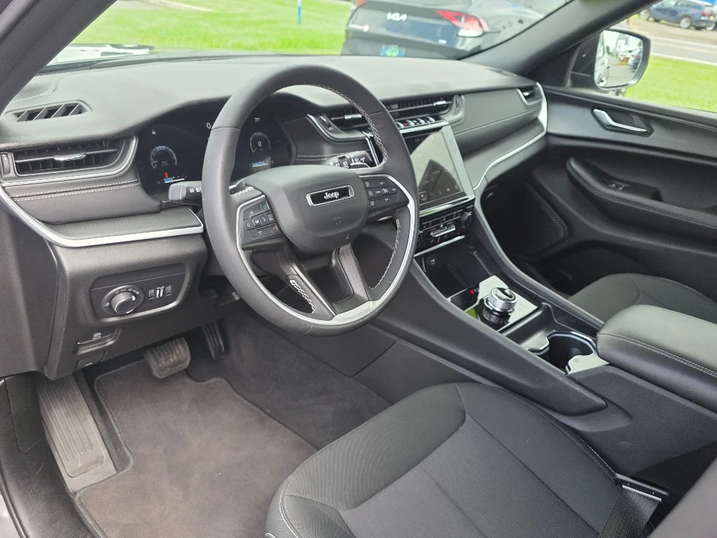 Used 2026 Baltic Grey Metallic Clear Coat Jeep Laredo image 33