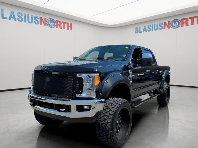 2017 Ford F-250 Lariat 4x4 Crew Cab 6-3/4' Box's photo