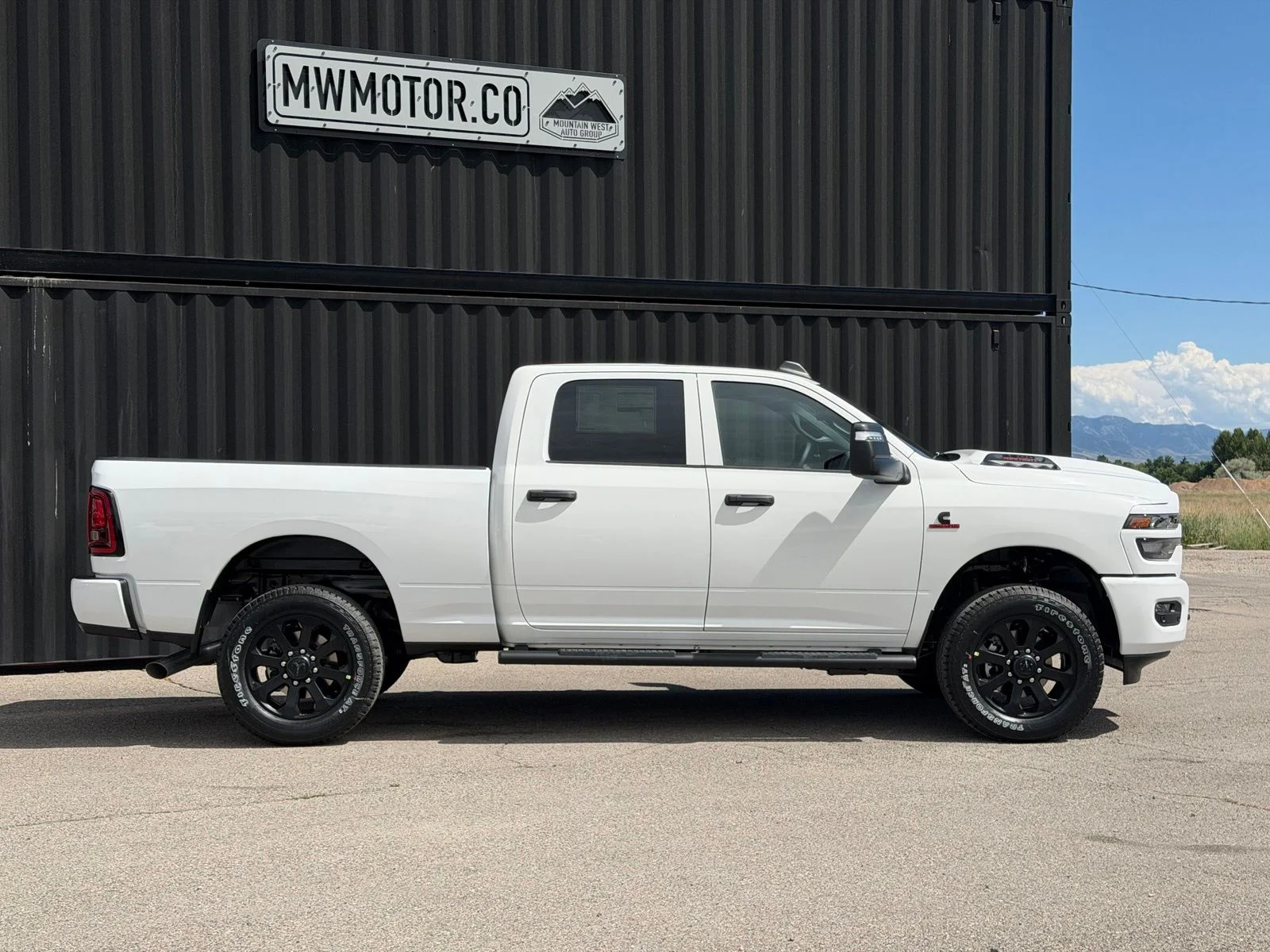 New 2026 Bright White Clear-Coat Exterior Paint RAM  image 6