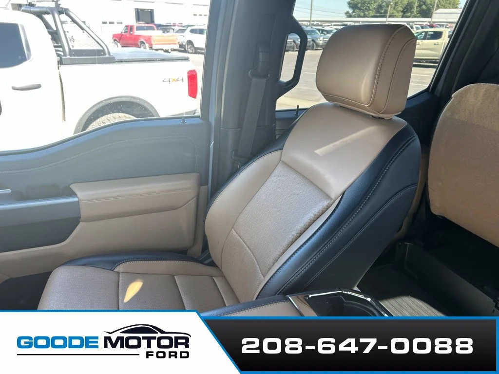 Used 2025 Gray Metallic Ford Lariat image 7