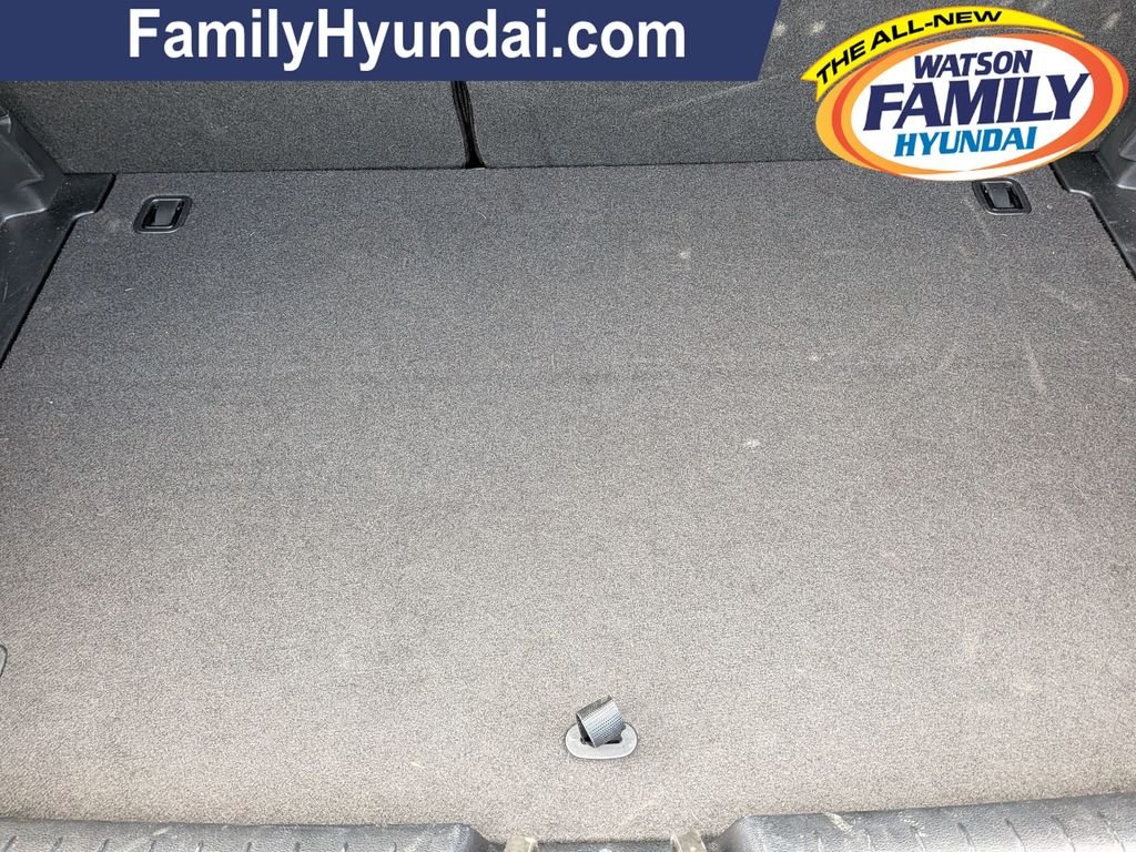 2025 Hyundai Venue SEL - Photo 23