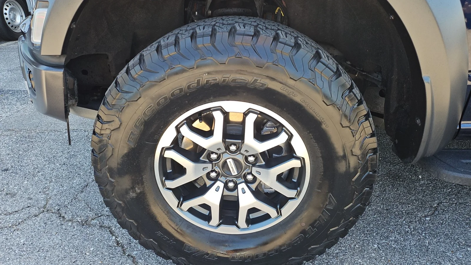 Used 2023 Blue Ford 2023 FORD F-150 RAPTOR CREW CAB 4DR 145 WB 4WD image 10