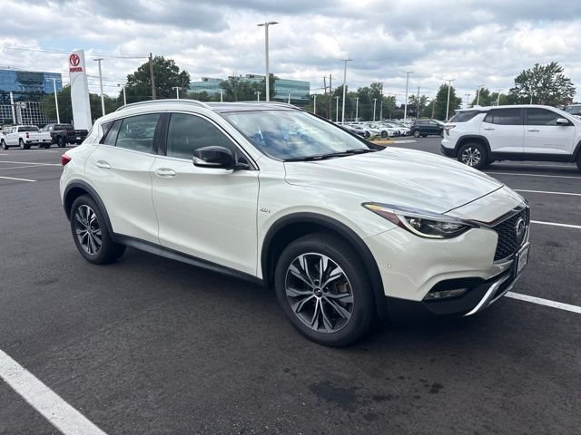 Used 2018 White INFINITI Premium image 7