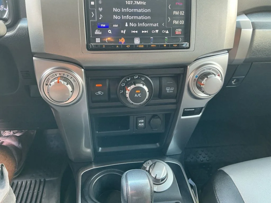 Used 2016 Silver Toyota SR5 Premium image 17