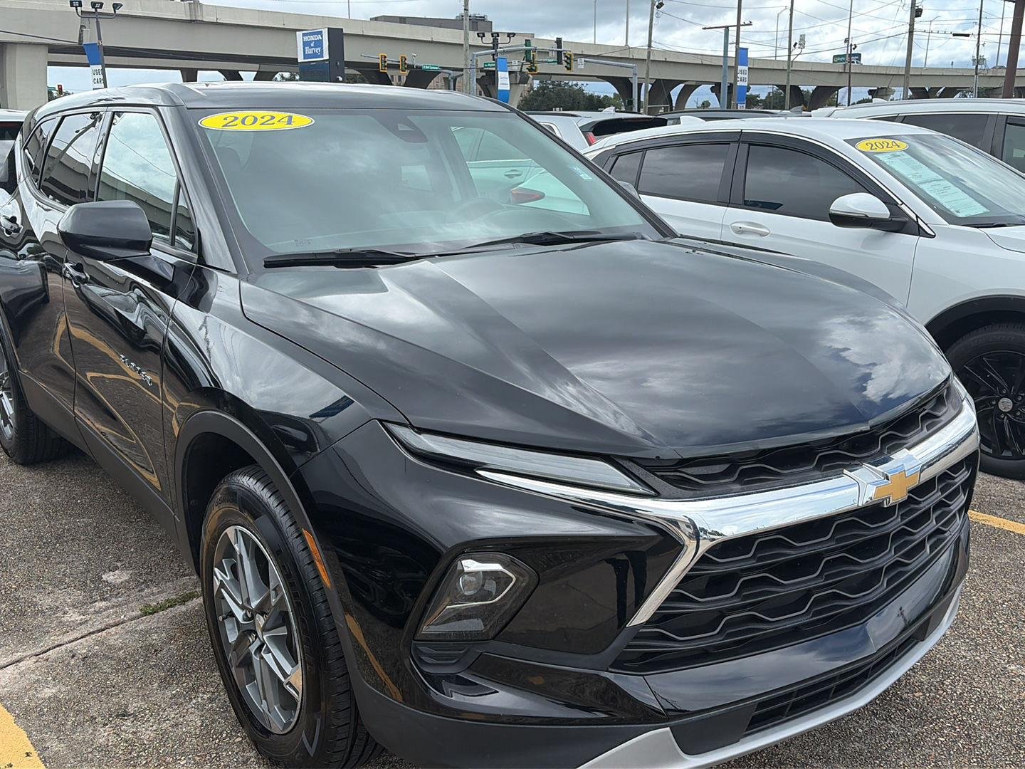 Used 2024 BLACK CHEVROLET 2LT image 5