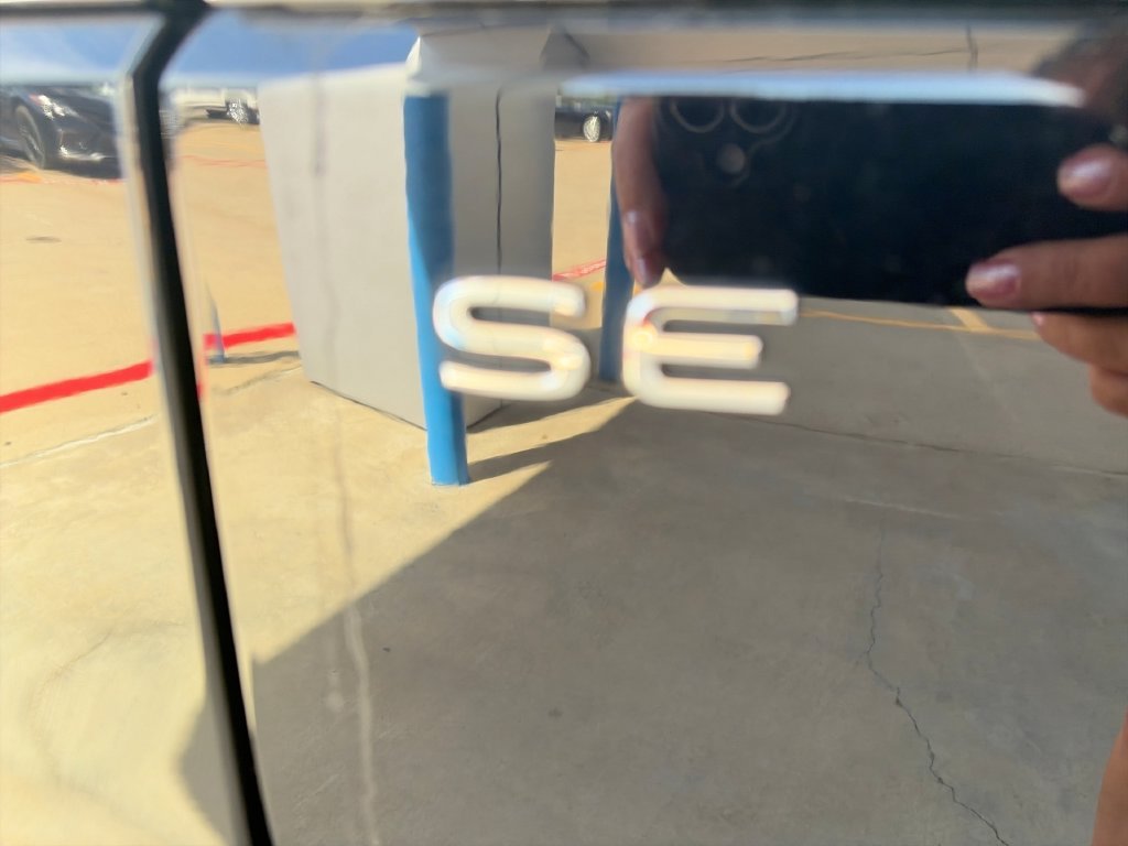 2024 Volkswagen Atlas SE w/Tech - Photo 32