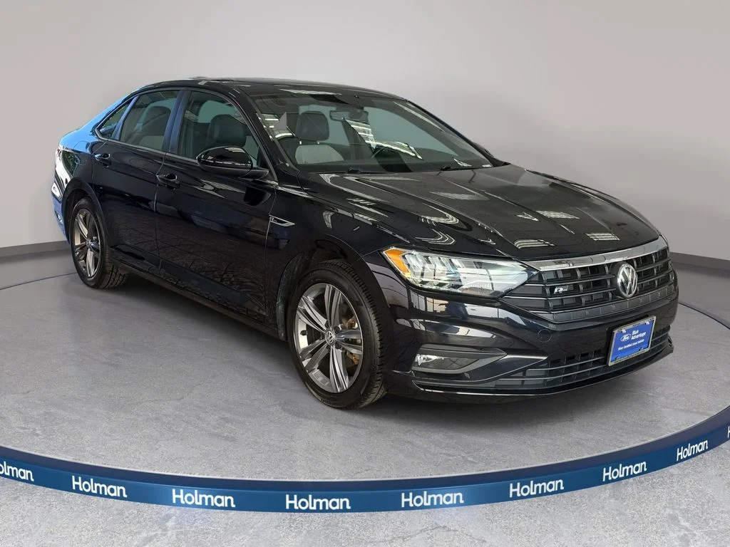 Certified Used 2021 Deep Black Pearl Effect Volkswagen R-Line image 3