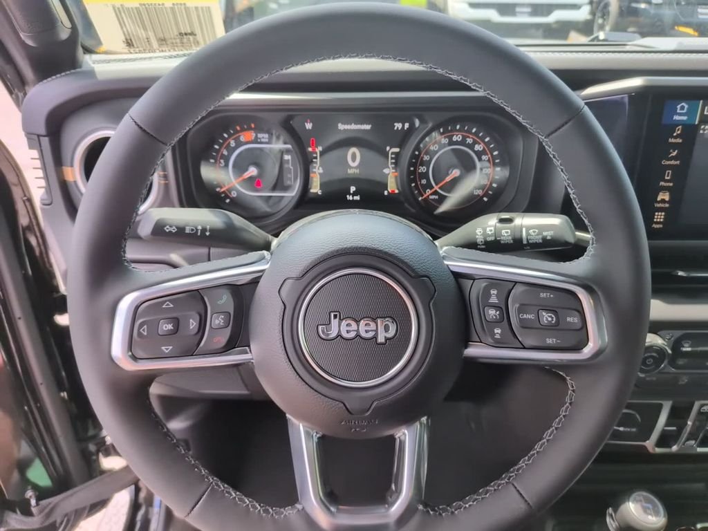 New 2026 Black Clear-Coat Exterior Paint Jeep Sahara image 20