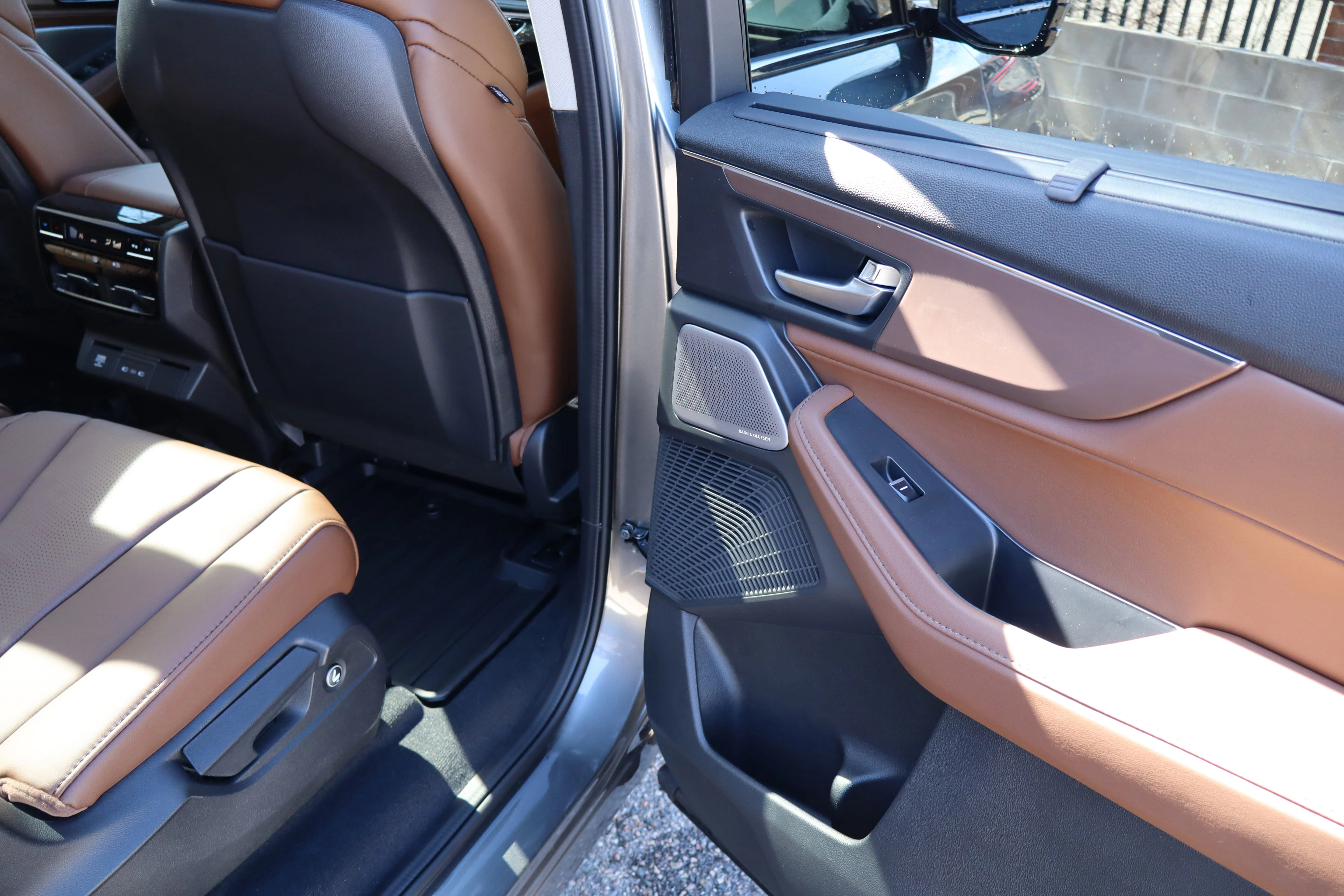 New 2026 Liquid Carbon Metallic Acura w/Technology Package image 32