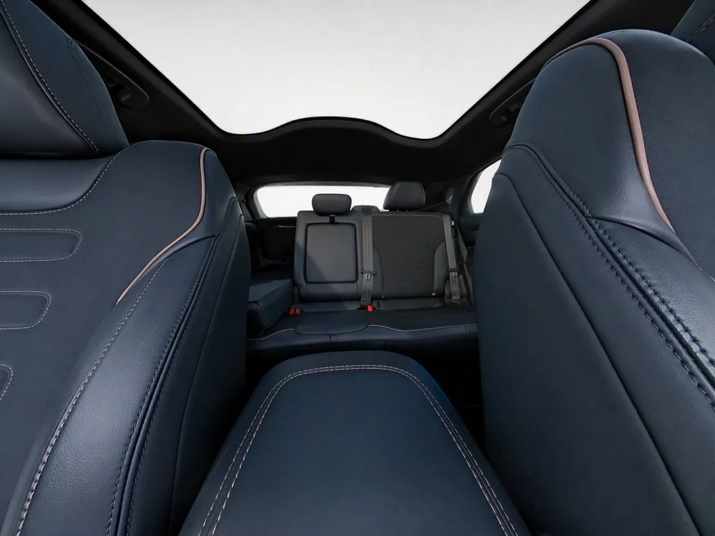Used 2022 Blue Ford GT image 15