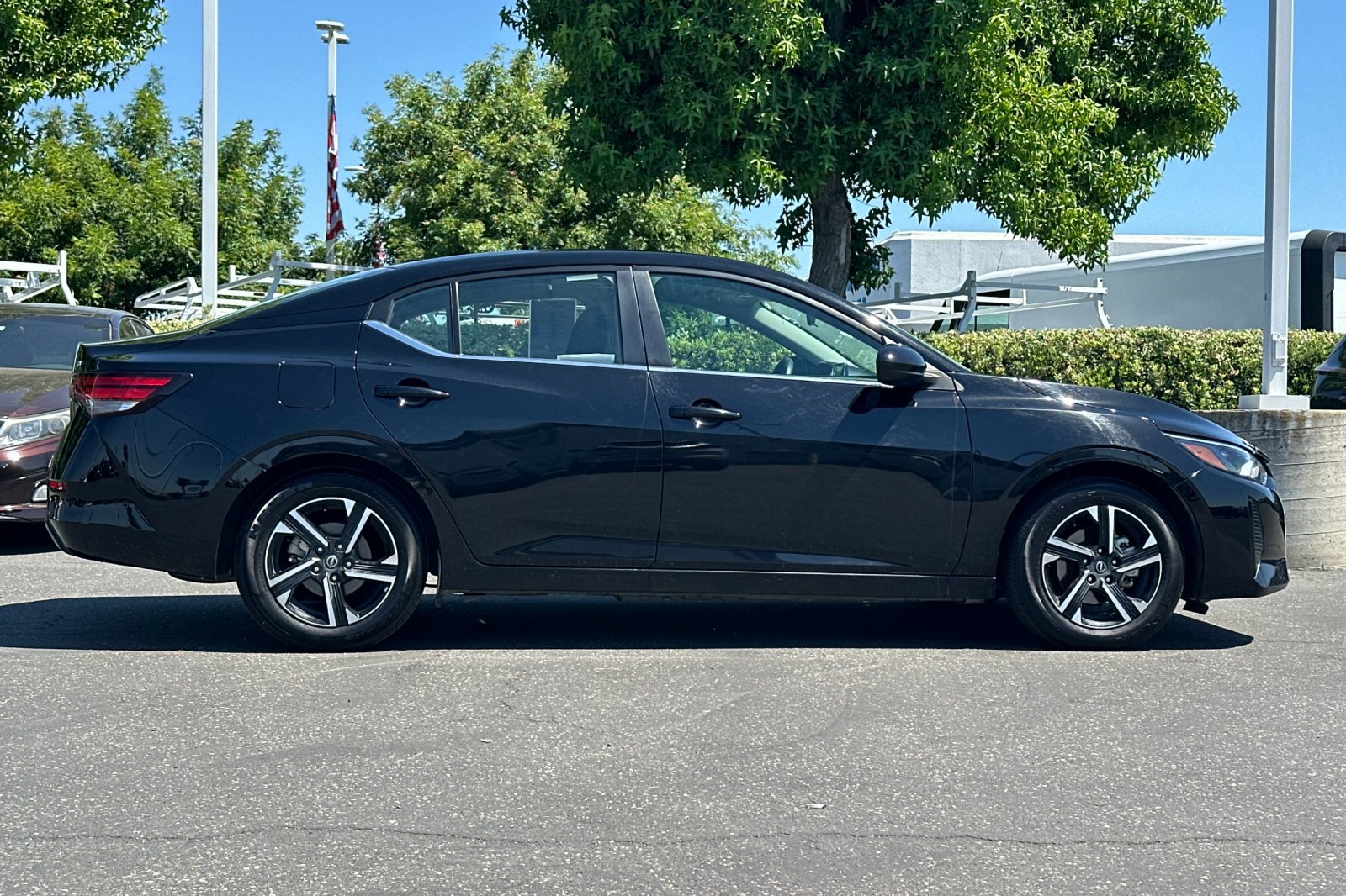Used 2024 Super Black Nissan SV image 3