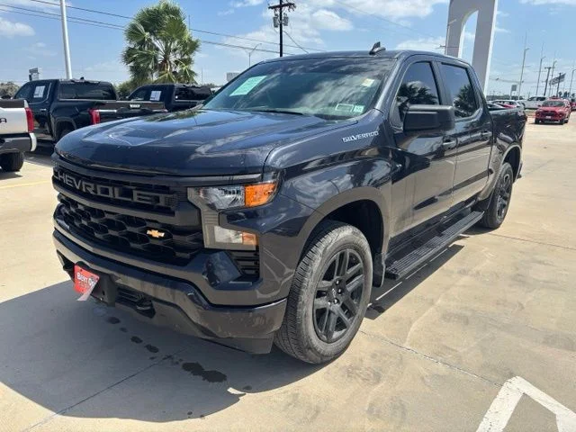 Used 2023 Gray Chevrolet Custom image 3