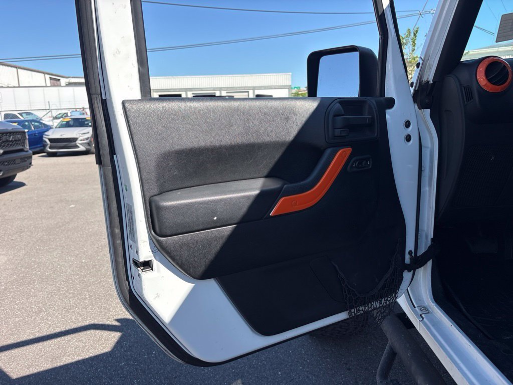 Used 2016 White Jeep Unlimited Sport image 10