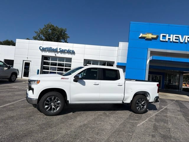 New 2026 Summit White Chevrolet LT image 4