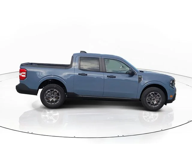 New 2026 Azure Gray Metallic Ford XLT image 4