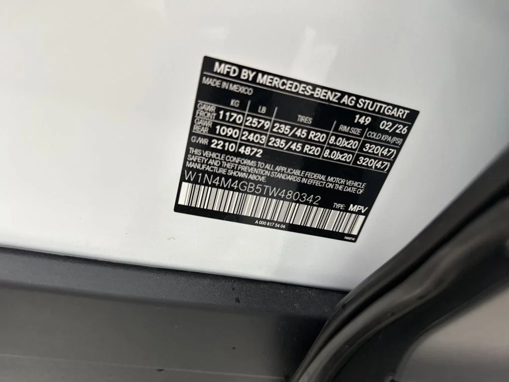 Used 2026 White Mercedes-Benz GLB 250 image 32
