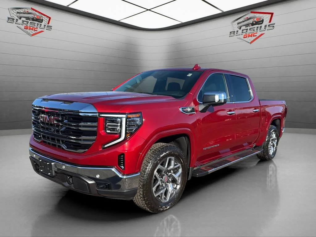 2025 GMC Sierra 4WD Crew Cab Standard Box SLT's photo