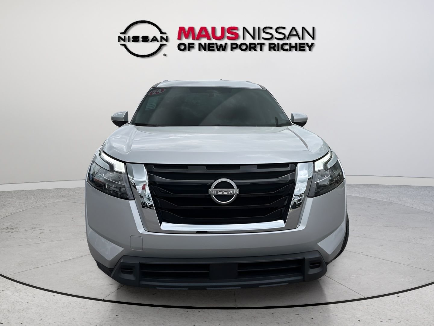 Used 2024 Silver Nissan SV image 3