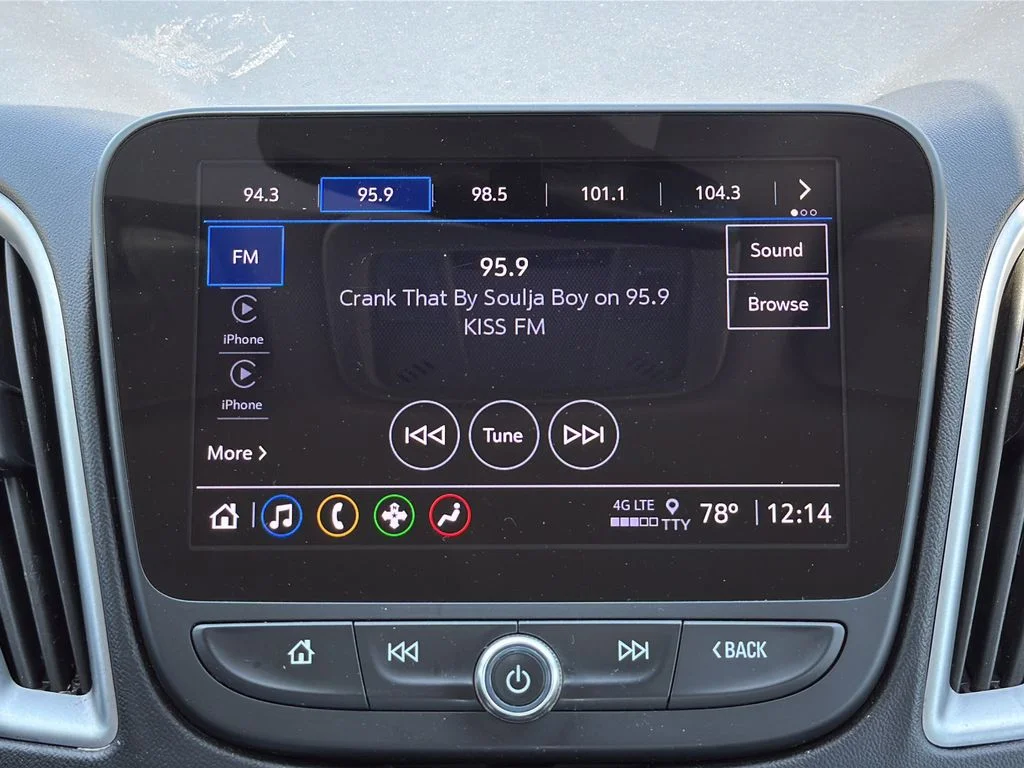 Used 2023 White Chevrolet LT image 21