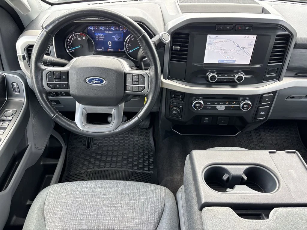 Used 2021 White Ford XLT image 3