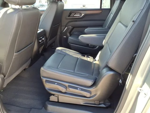 Used 2025 Sterling Metallic GMC Denali image 14