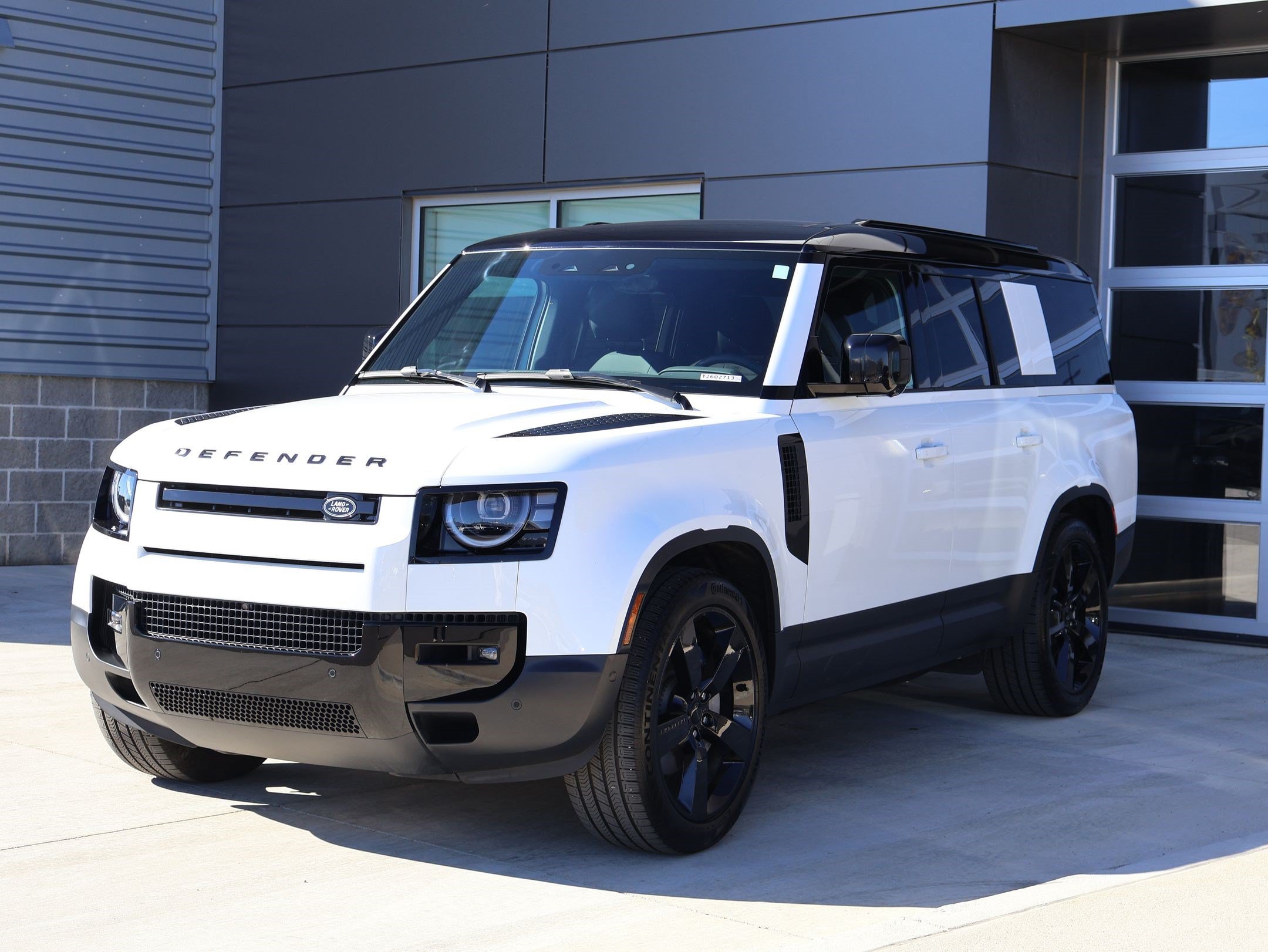 Used 2026 White Land Rover 130 P300 S image 1