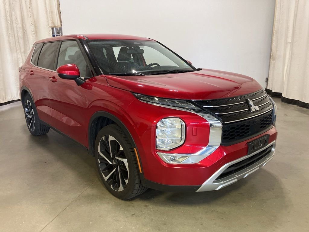 2023 Mitsubishi Outlander SE Special Edition S-AWC's photo