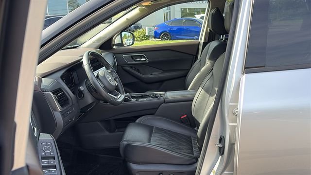 Certified Used 2023 Silver Nissan Platinum image 10