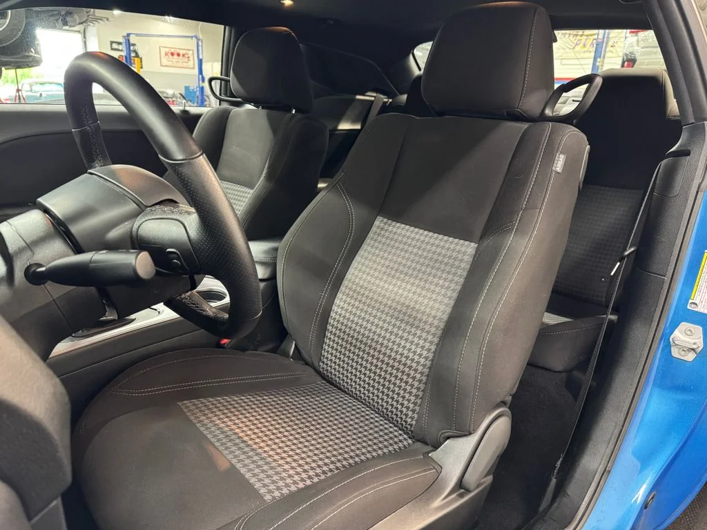 Used 2023 Blue Dodge SXT image 17