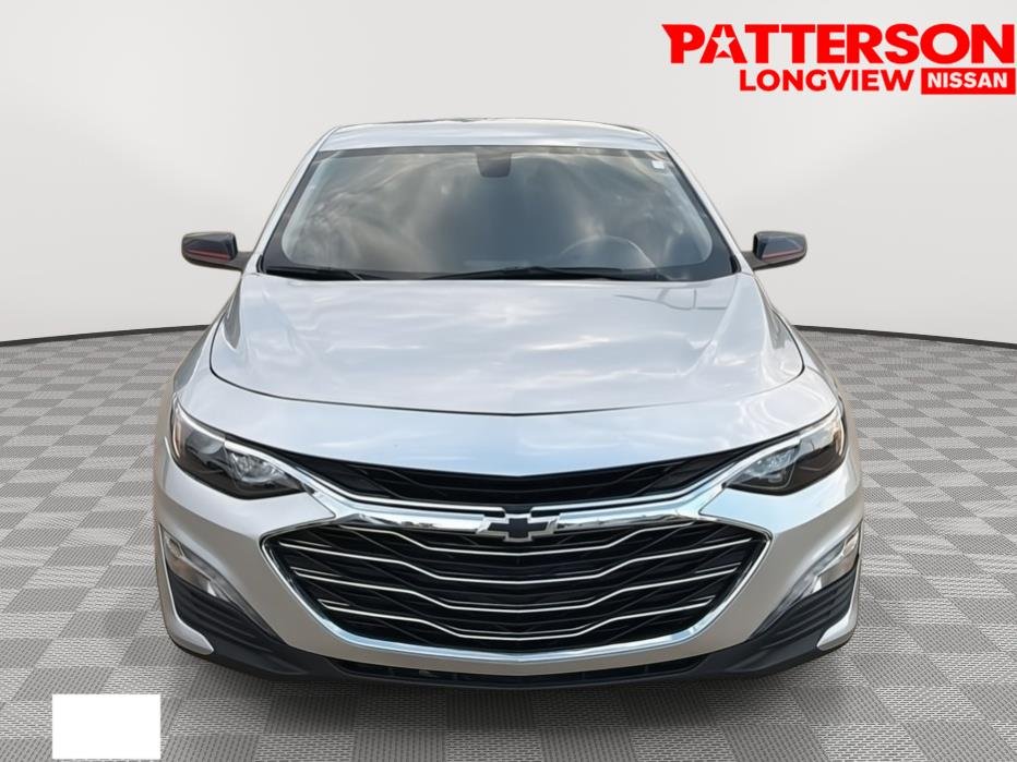 Used 2021 Silver Ice Metallic Chevrolet LT image 3