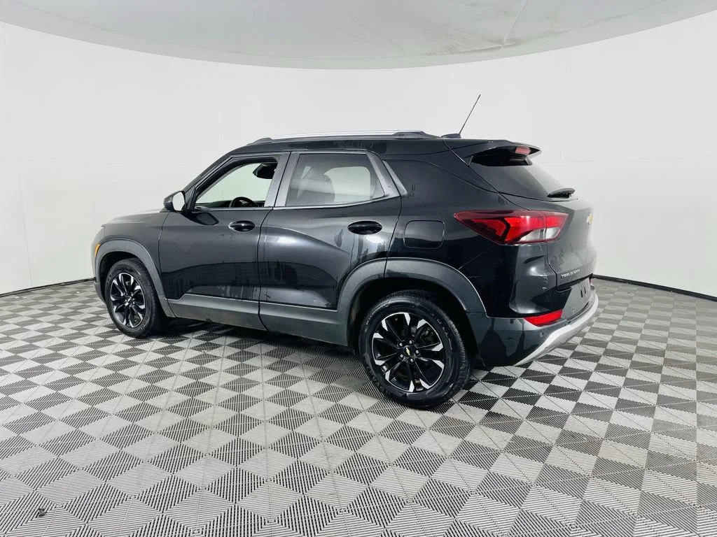 Used 2023 Mosaic Black Metallic Chevrolet LT image 20