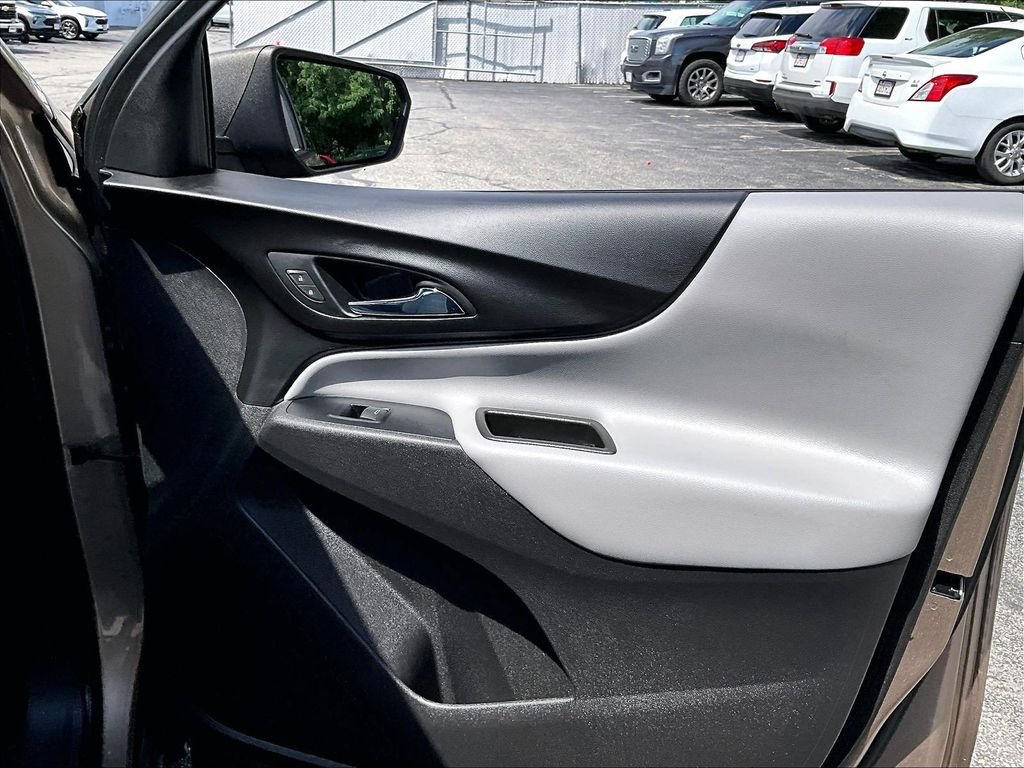 Used 2018 Beige Chevrolet LS image 12