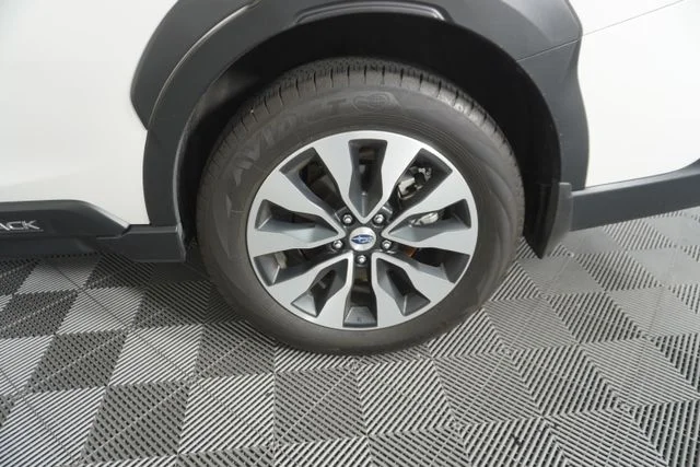 Certified Used 2025 Crystal White Pearl Subaru Limited image 18