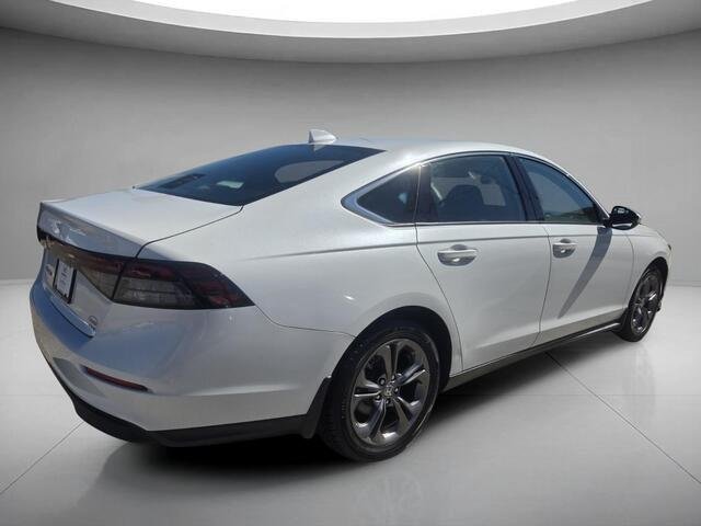 Certified Used 2023 Platinum White Pearl Honda 1.5T EX BD image 5