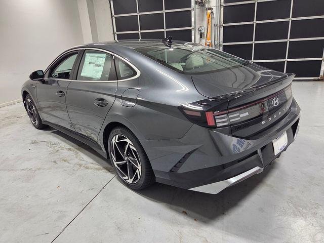New 2026 Gray Hyundai SEL Sport image 8
