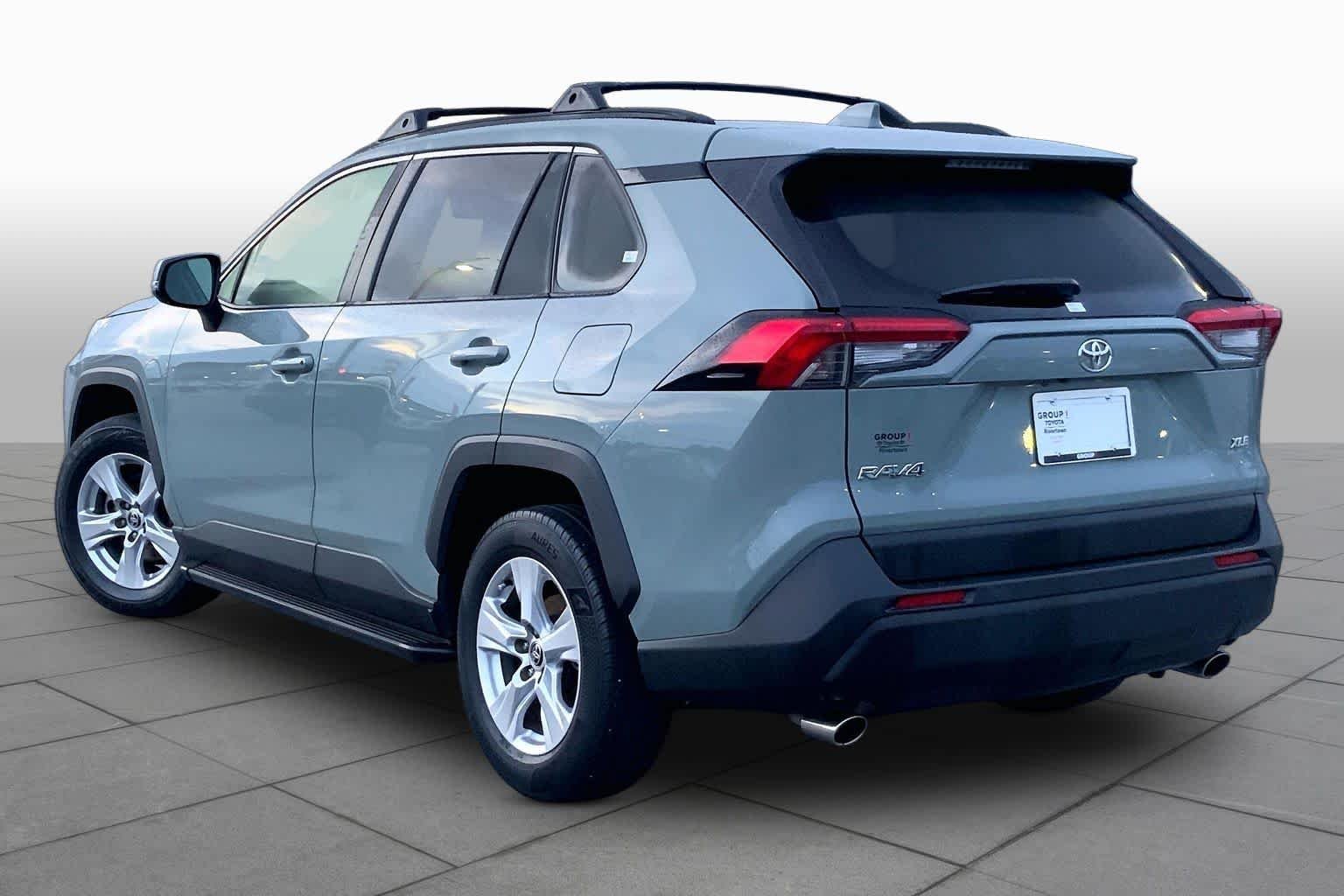 Used 2020 Lunar Rock Toyota XLE image 12