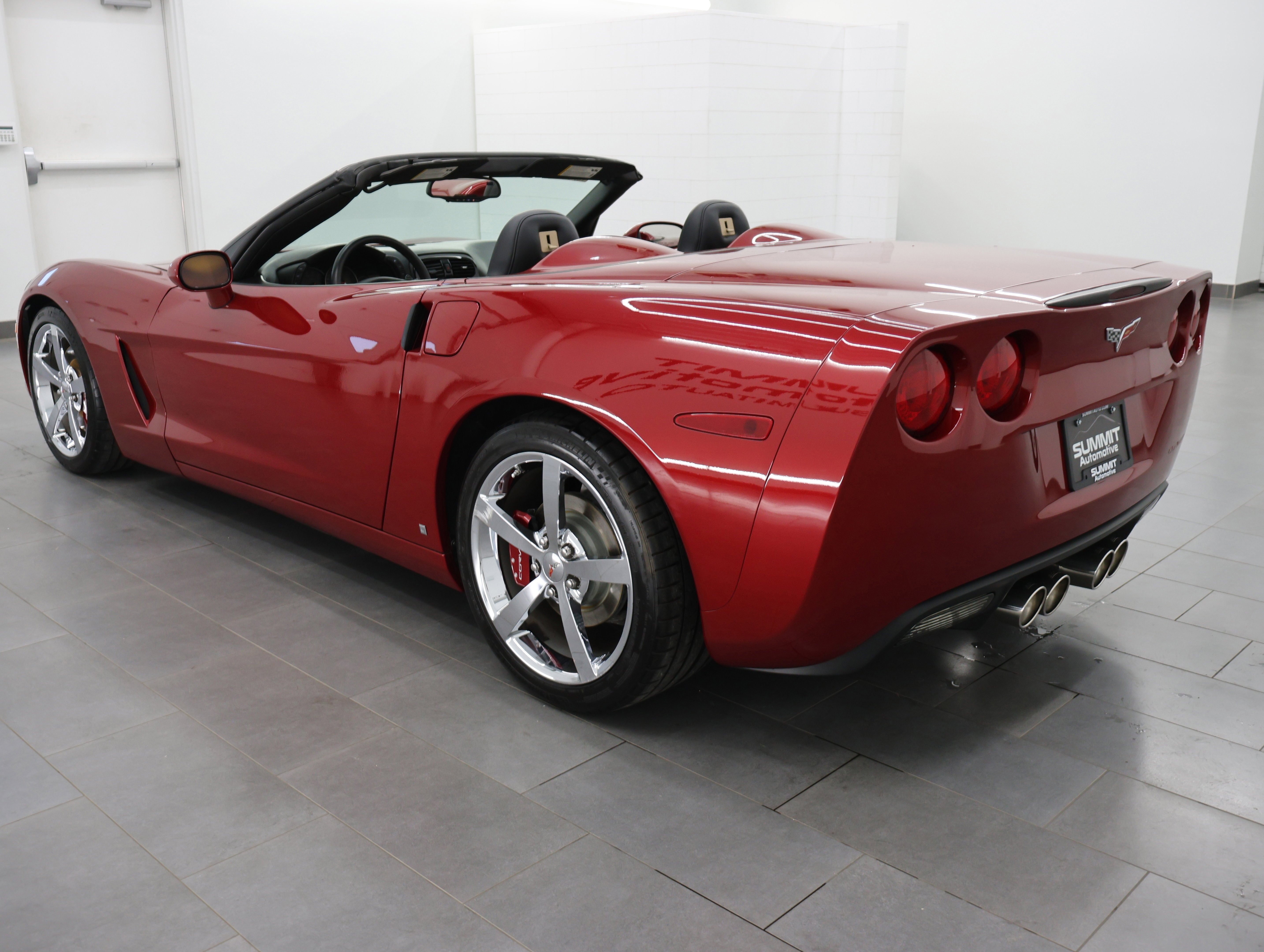 Used 2008 Crystal Red Metallic Tintcoat Chevrolet Convertible: 3LT-POWER TOP CONVERTIBLE-AUTO-HEATED LEATHER-MICHELIN TIRES image 6
