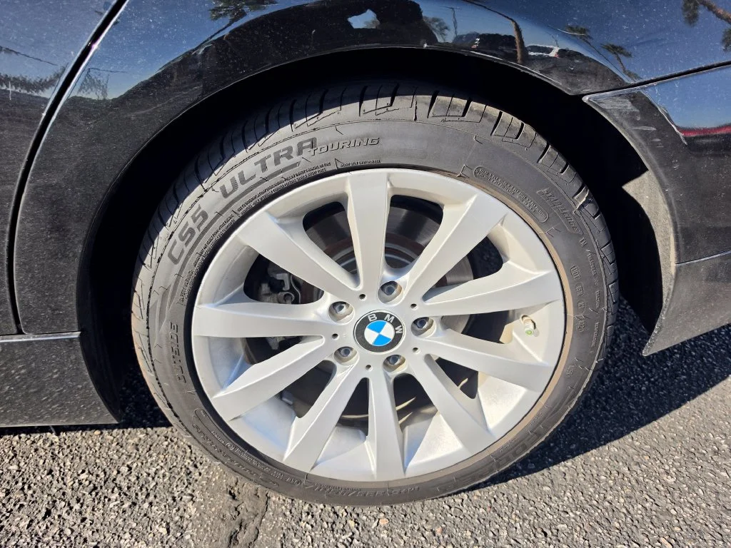 Used 2011 Black BMW 328i image 9