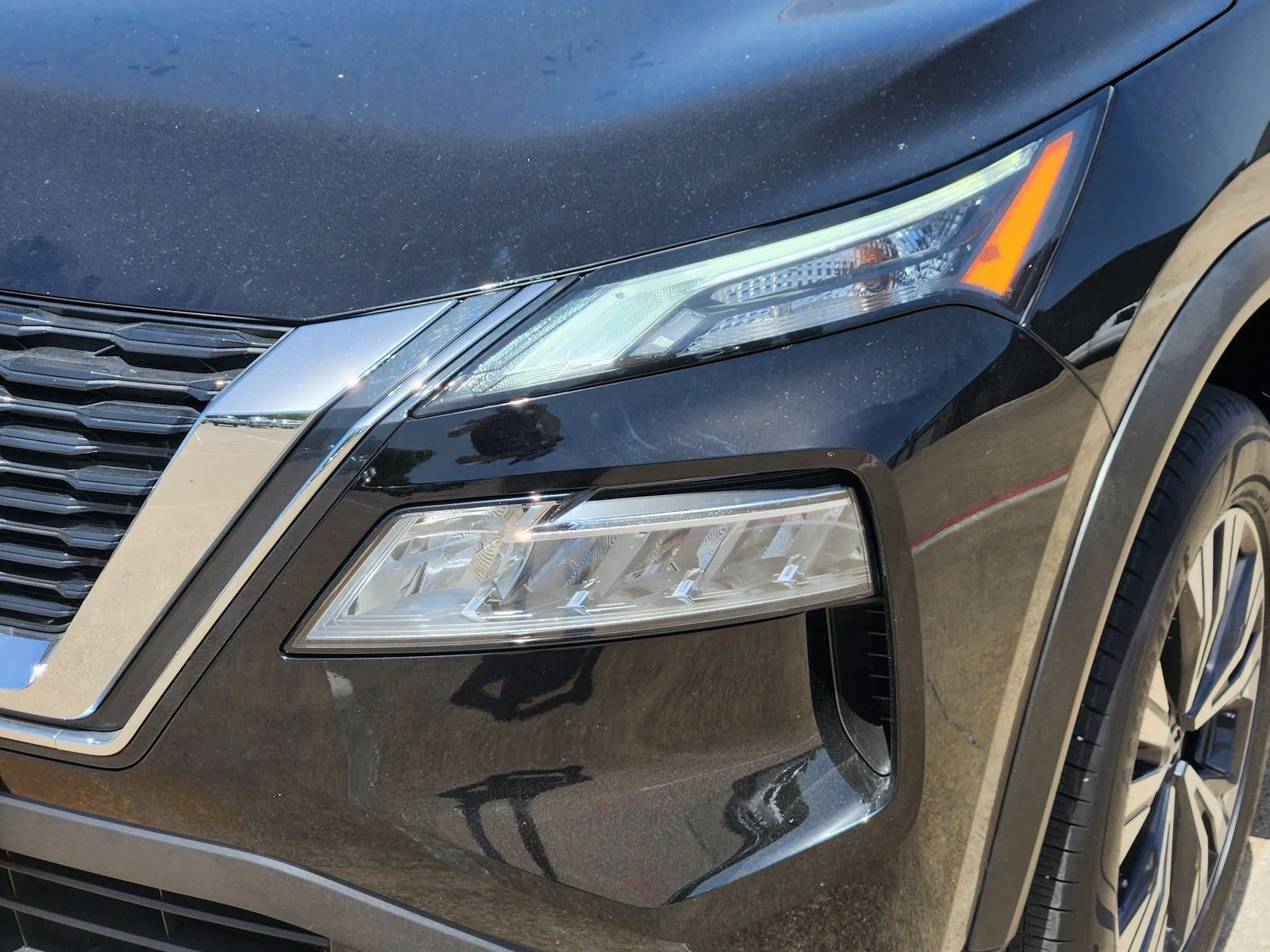 Used 2023 Black Nissan SV image 7
